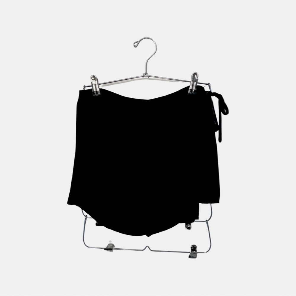 Kendall and Kylie Faux skirt(skort)